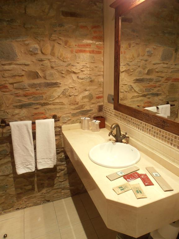 Hostal Virgen De La Encina Понферрада Номер фото